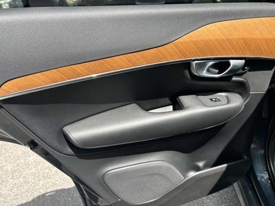 2024 Volvo XC90 B6 Plus Bright Theme