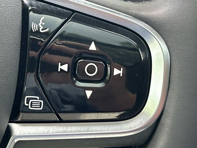 2024 Volvo XC90 B6 Plus Bright Theme