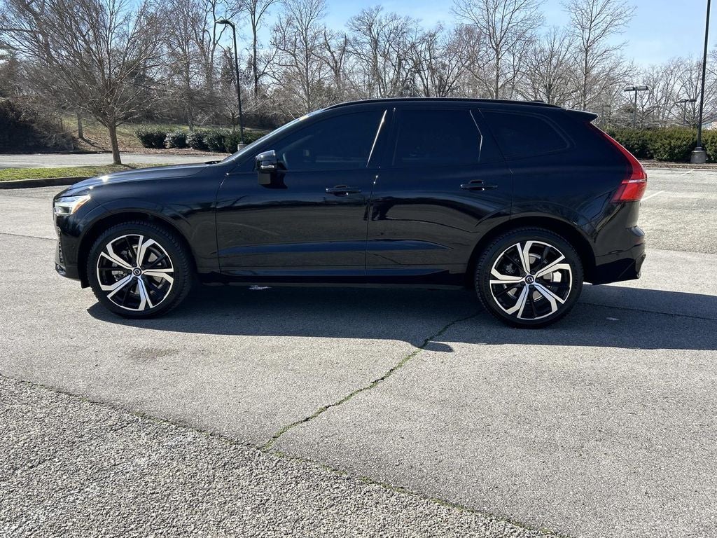 2022 Volvo XC60 R-Design