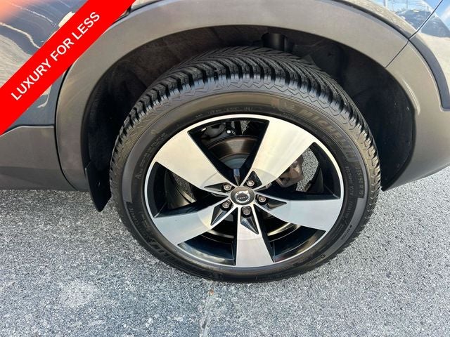2021 Volvo XC40 Momentum