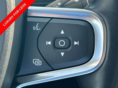 2021 Volvo XC40 Momentum