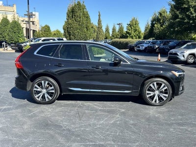 2023 Volvo XC60 B5 Ultimate Bright Theme