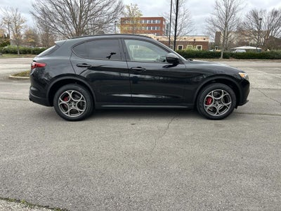 2022 Alfa Romeo Stelvio Sprint