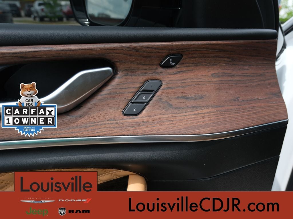 2023 Jeep Grand Cherokee Summit