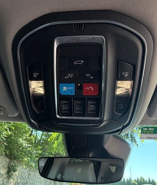 2023 Jeep Wagoneer Series III