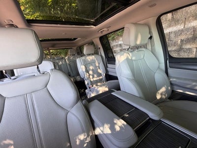 2023 Jeep Wagoneer Series III