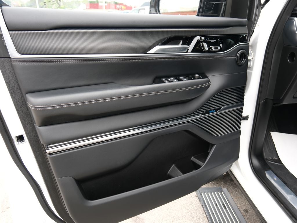 2023 Jeep Grand Wagoneer Series II