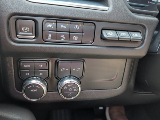 2023 GMC Yukon XL AT4