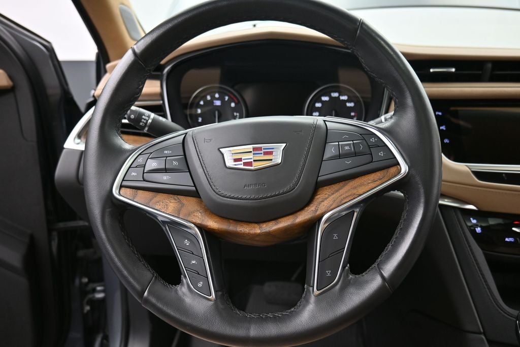 2022 Cadillac XT5 AWD Premium Luxury