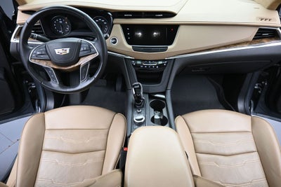 2022 Cadillac XT5 AWD Premium Luxury