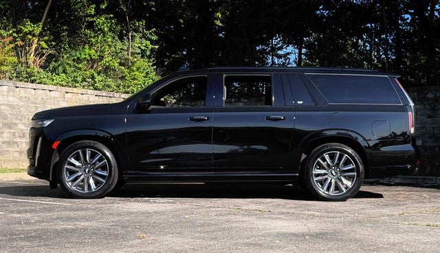 2023 Cadillac Escalade ESV Sport