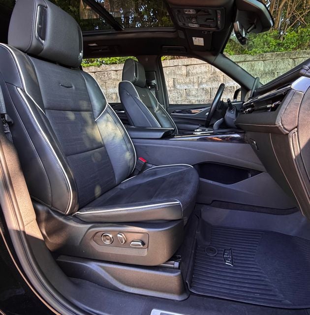 2023 Cadillac Escalade ESV Sport