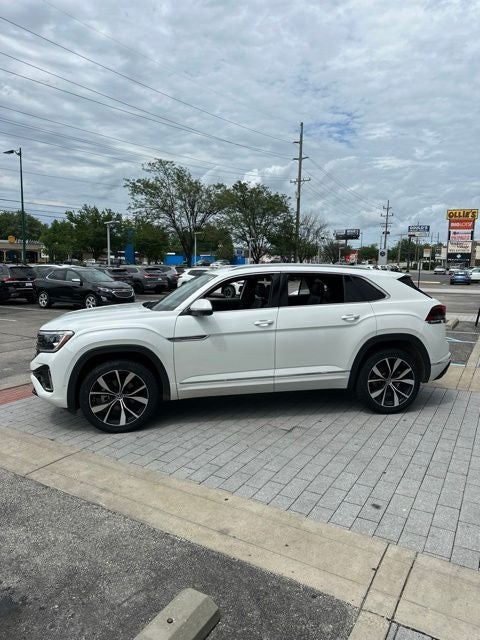 2025 Volkswagen Atlas Cross Sport 2.0T SEL Premium R-Line