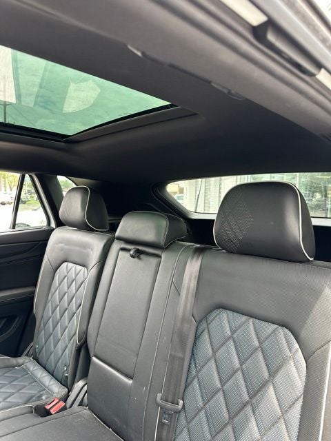 2025 Volkswagen Atlas Cross Sport 2.0T SEL Premium R-Line
