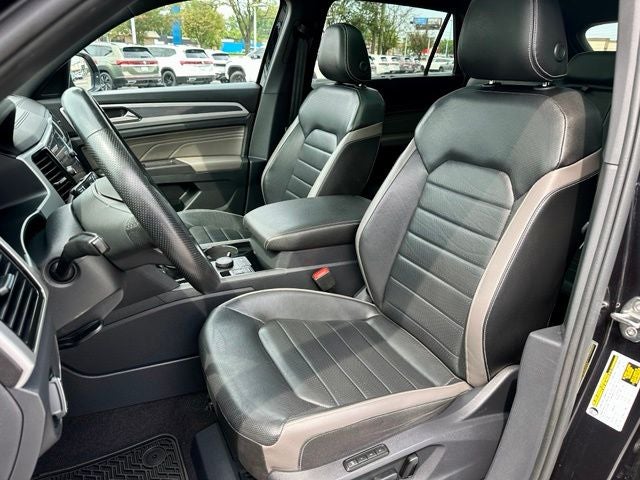 2023 Volkswagen Atlas Cross Sport 3.6L V6 SEL Premium R-Line