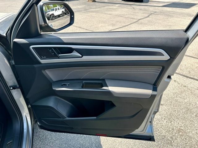 2023 Volkswagen Atlas 3.6L V6 SEL Premium R-Line