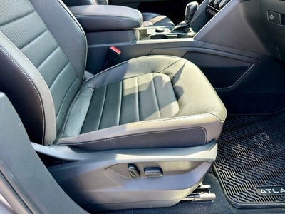 2023 Volkswagen Atlas 3.6L V6 SEL Premium R-Line