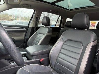 2022 Volkswagen Atlas 3.6L V6 SEL Premium R-Line