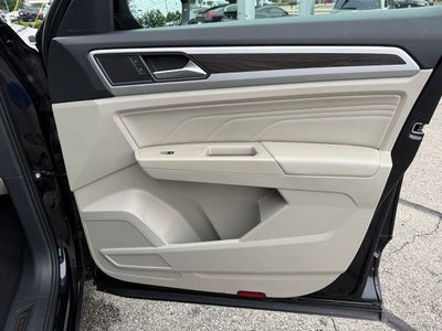 2023 Volkswagen Atlas 2.0T SE w/Technology