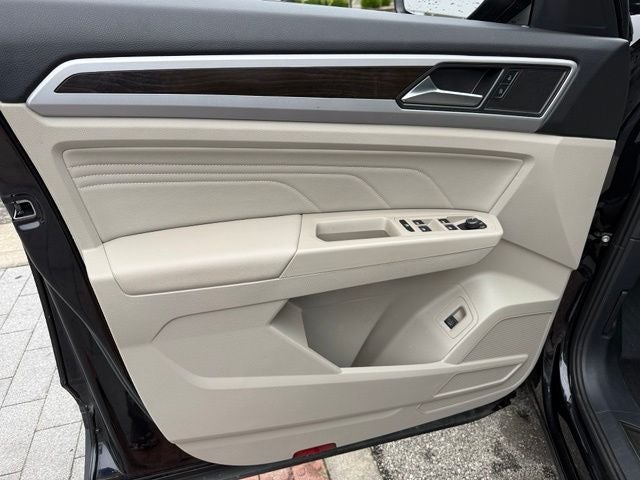 2023 Volkswagen Atlas 2.0T SE w/Technology