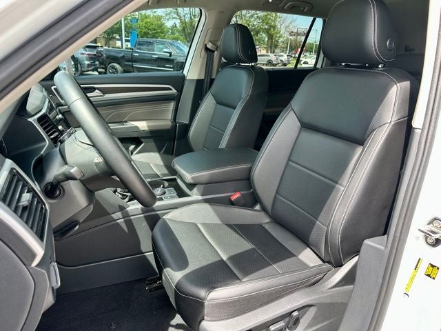 2023 Volkswagen Atlas 2.0T SE w/Technology