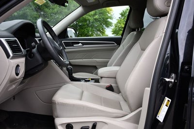 2022 Volkswagen Atlas 3.6L V6 SE w/Technology