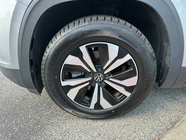2025 Volkswagen Atlas Cross Sport 2.0T SE