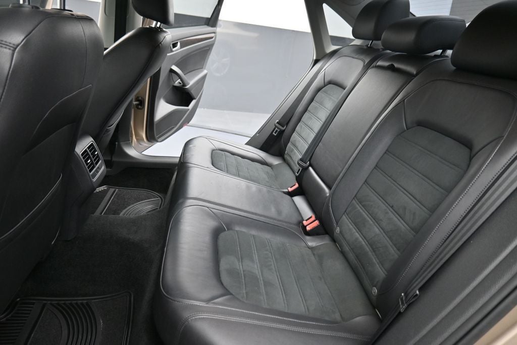 2015 Volkswagen Passat 2.0L TDI SEL Premium