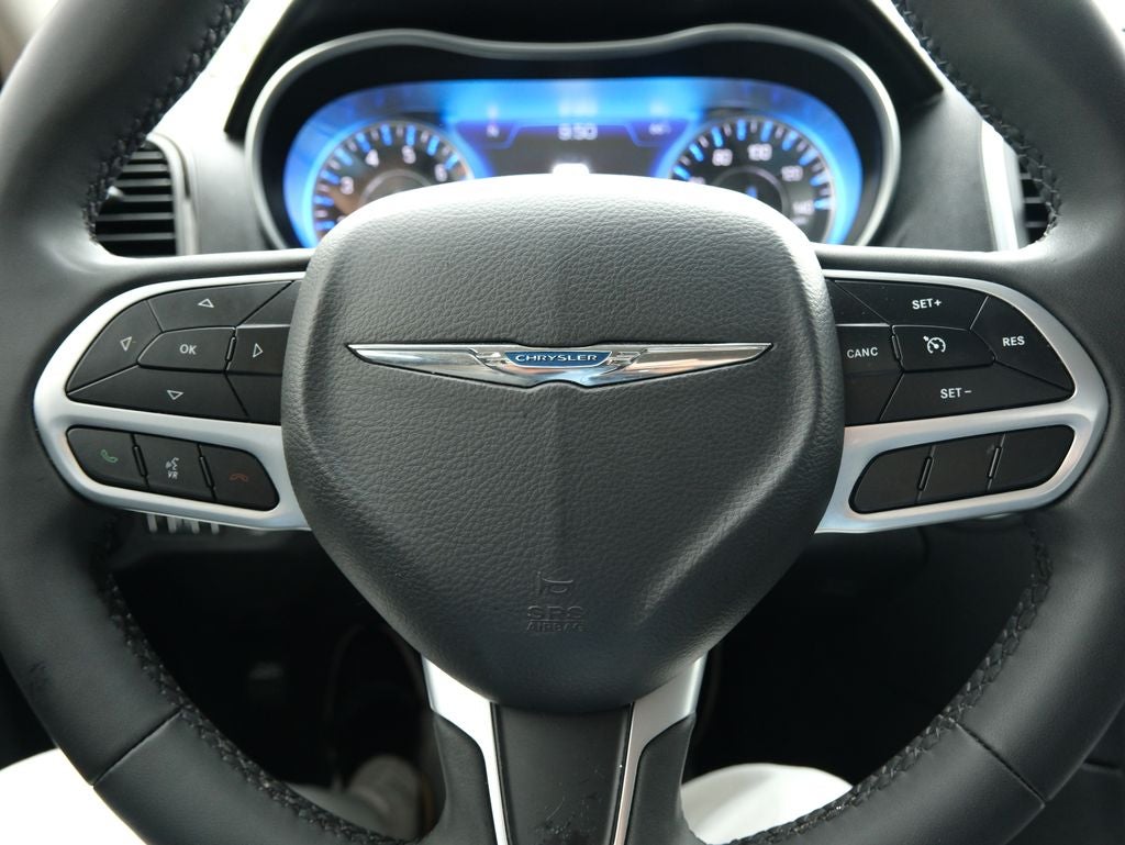 2023 Chrysler 300 Touring