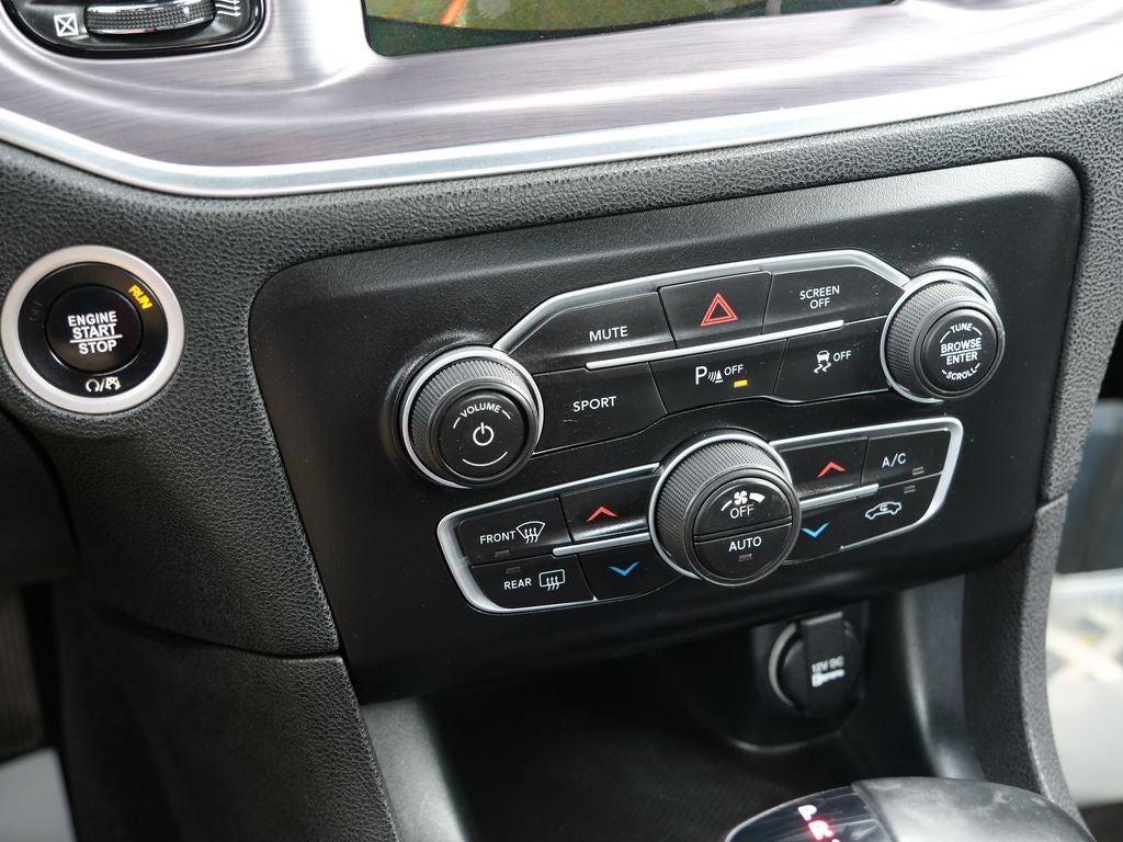 2017 Dodge Charger SXT