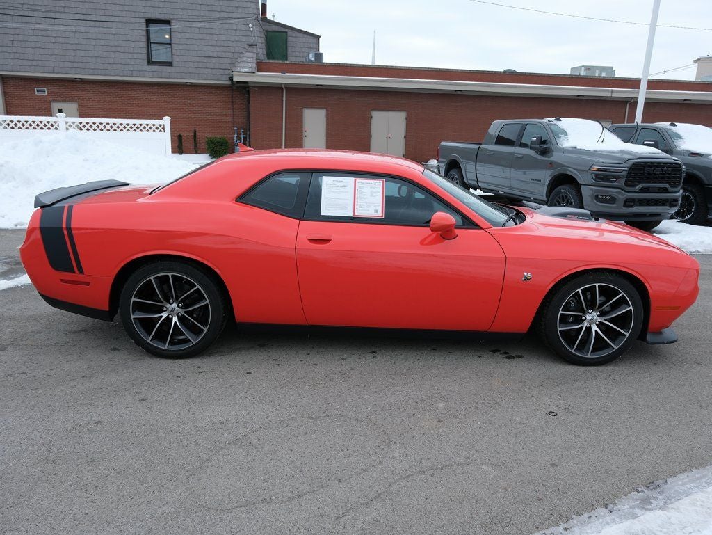 2017 Dodge Challenger 392 Hemi Scat Pack Shaker