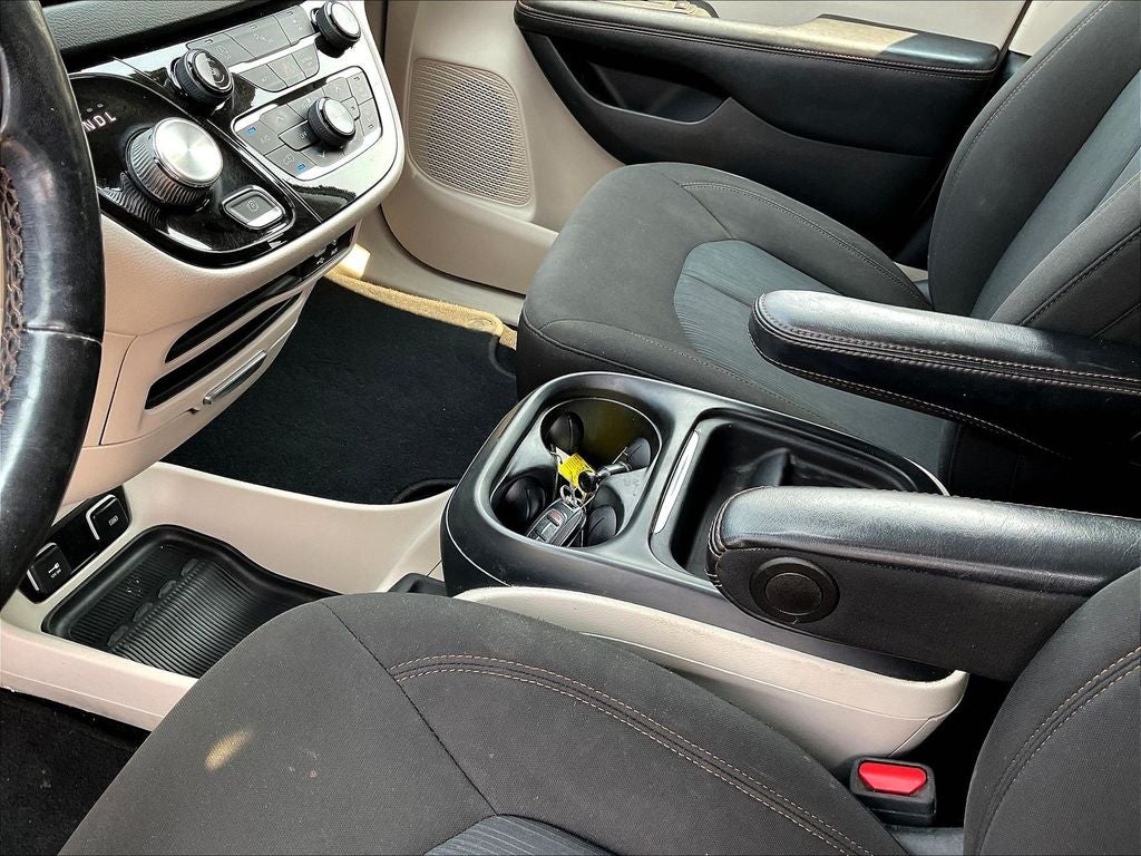 2020 Chrysler Pacifica Touring