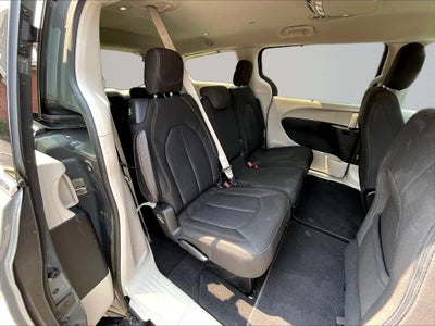 2020 Chrysler Pacifica Touring