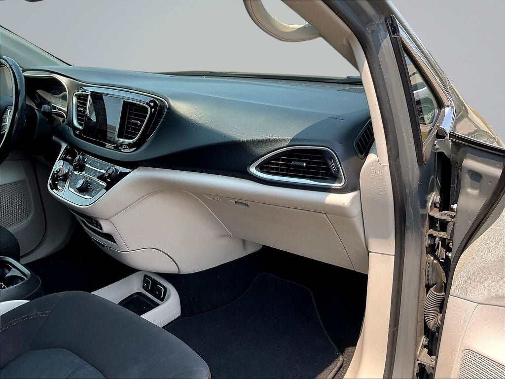 2020 Chrysler Pacifica Touring