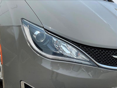 2020 Chrysler Pacifica Touring