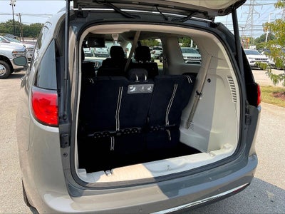 2020 Chrysler Pacifica Touring