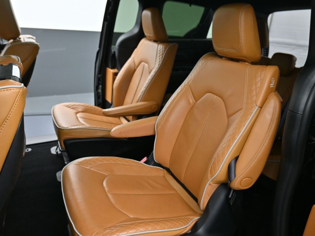 2023 Chrysler Pacifica Hybrid Hybrid Pinnacle