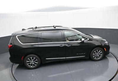 2023 Chrysler Pacifica Hybrid Hybrid Pinnacle