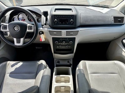 2012 Volkswagen Routan SE