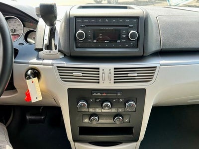 2012 Volkswagen Routan SE