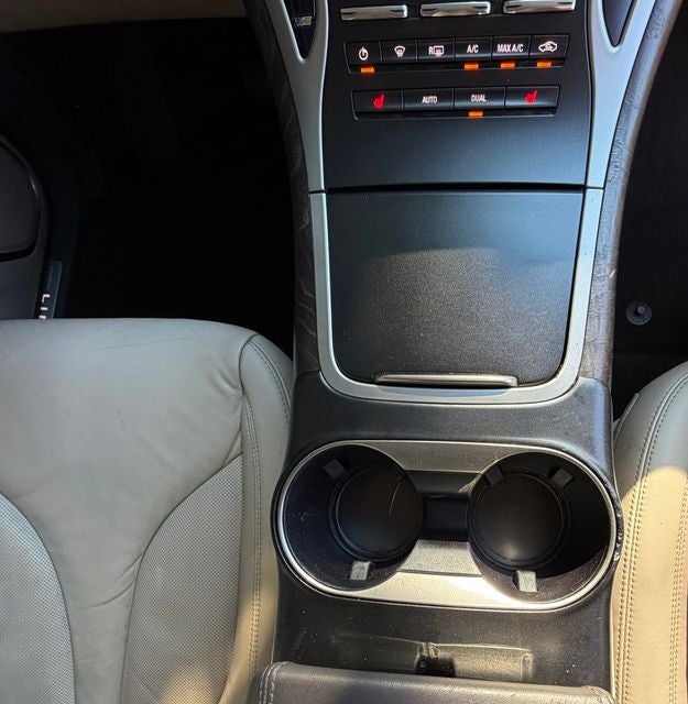 2019 Lincoln Nautilus Select