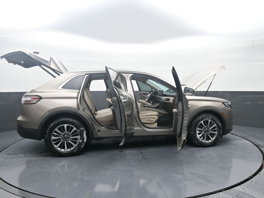 2021 Lincoln Nautilus Reserve