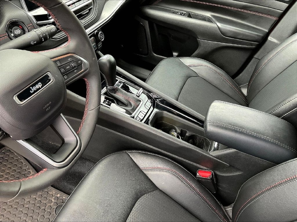 2025 Jeep Compass Trailhawk