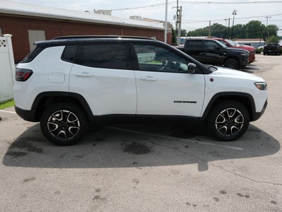 2025 Jeep Compass Trailhawk