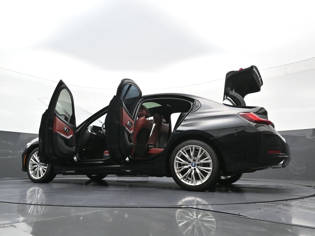 2023 BMW 3 Series 330e xDrive