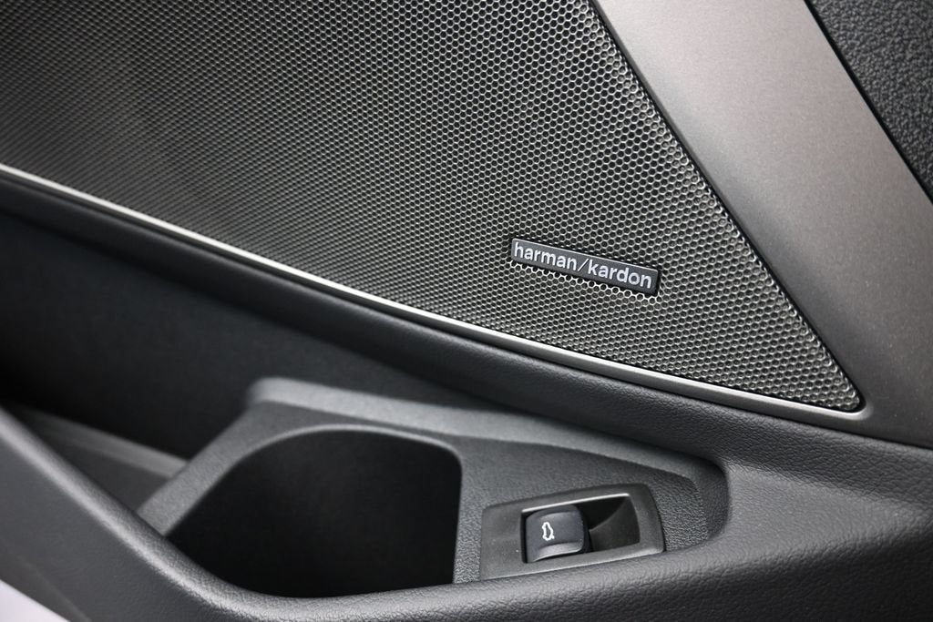 2025 BMW 3 Series M340i xDrive