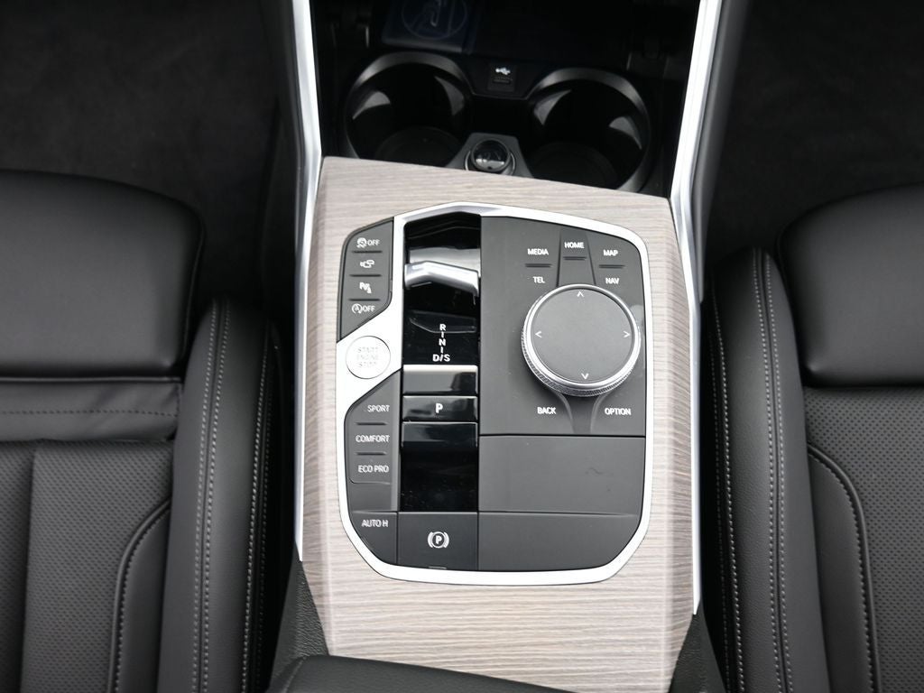 2025 BMW 3 Series 330i xDrive