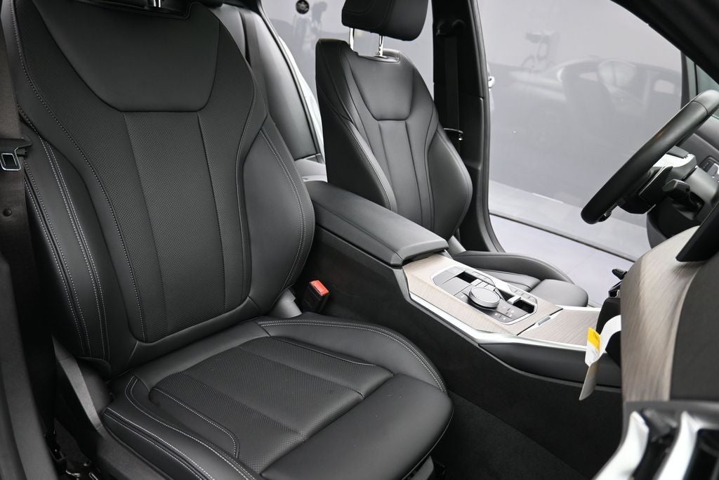 2025 BMW 3 Series 330i xDrive