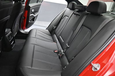 2023 BMW 3 Series 330i xDrive