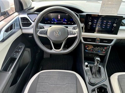 2025 Volkswagen Taos 1.5T SE